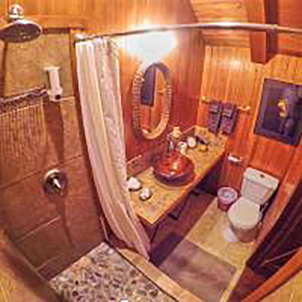 فندق Wedgwood Manor And Glamping Retreat Crawford Bay المظهر الخارجي الصورة